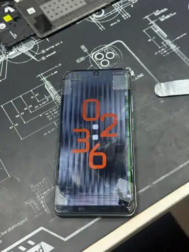 Recepción y diagnóstico: Xiaomi Redmi Note 11 pro con Pantalla rota